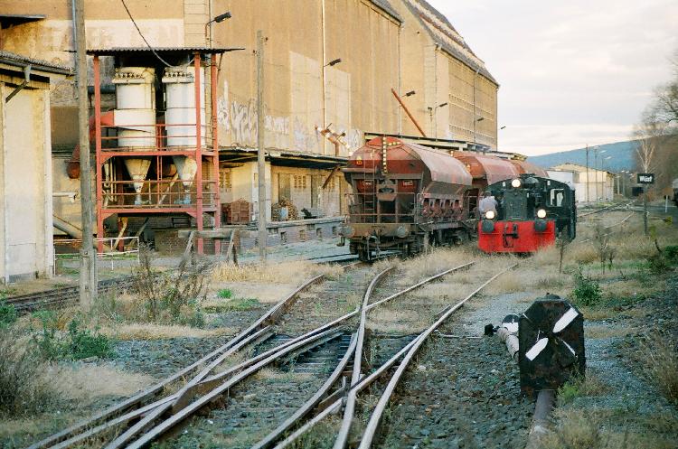 Letztmals befuhr die Kö die Anschlussbahn der der Raiffeisen Handels GmbH Rudolstadt. Foto: Frank Biedermann